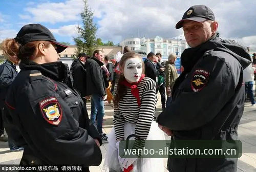 万博全站功能 世界杯安保策略深度评测:英国警力缩减与万博全站体育赛事观察的全面分析